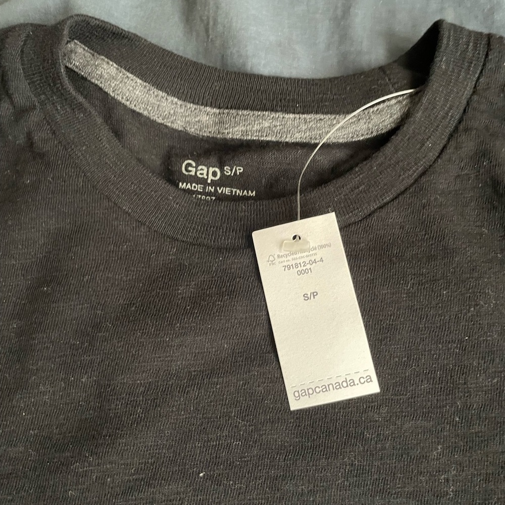 GAP crew neck long sleeve